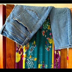 Universal Thread Skinny High Rise Jeans - Size 6R